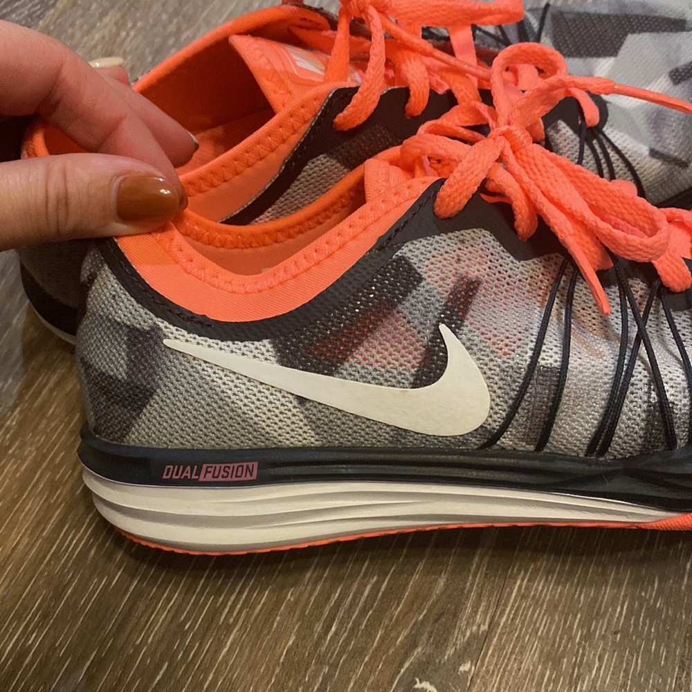 Womens Nike Dual Fusion Training Sneakers - Picture 6 of 9